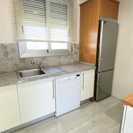 Efhsa Denia